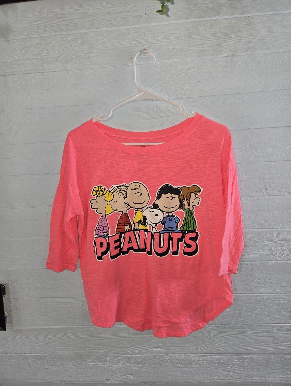 Peanuts Girls' Neon Pink Long-Sleeve Graphic Tee